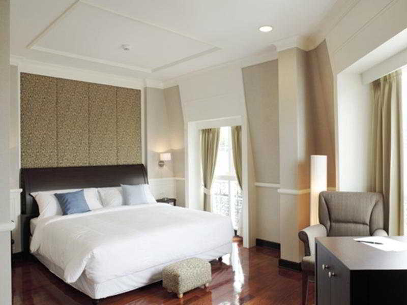 Aurum The River Place Hotel Bangkok Exterior photo