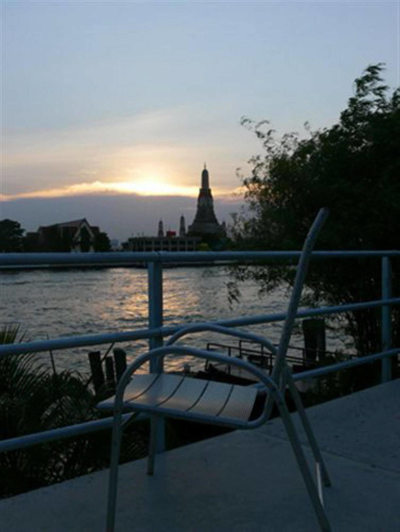 Aurum The River Place Hotel Bangkok Exterior photo