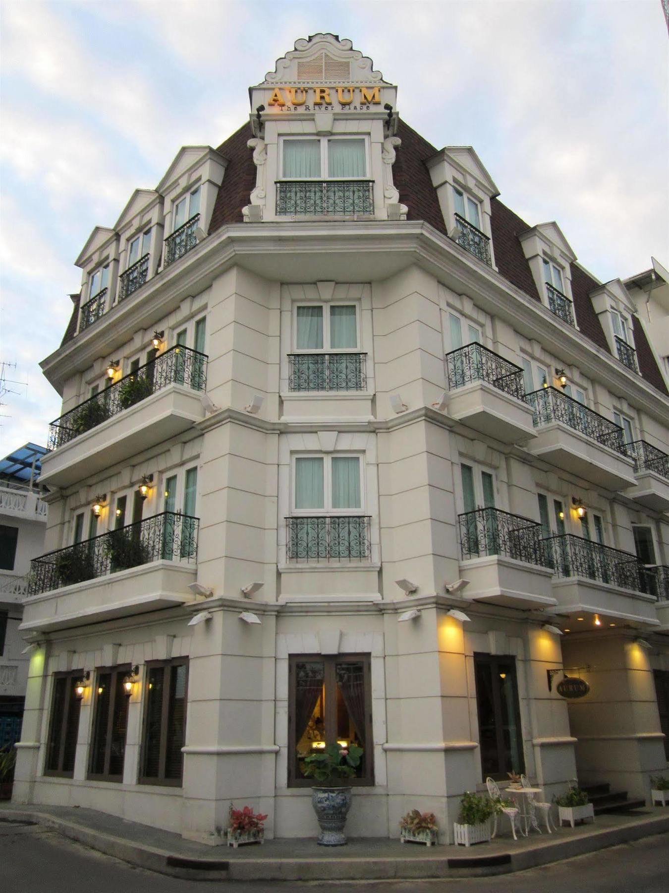 Aurum The River Place Hotel Bangkok Exterior photo