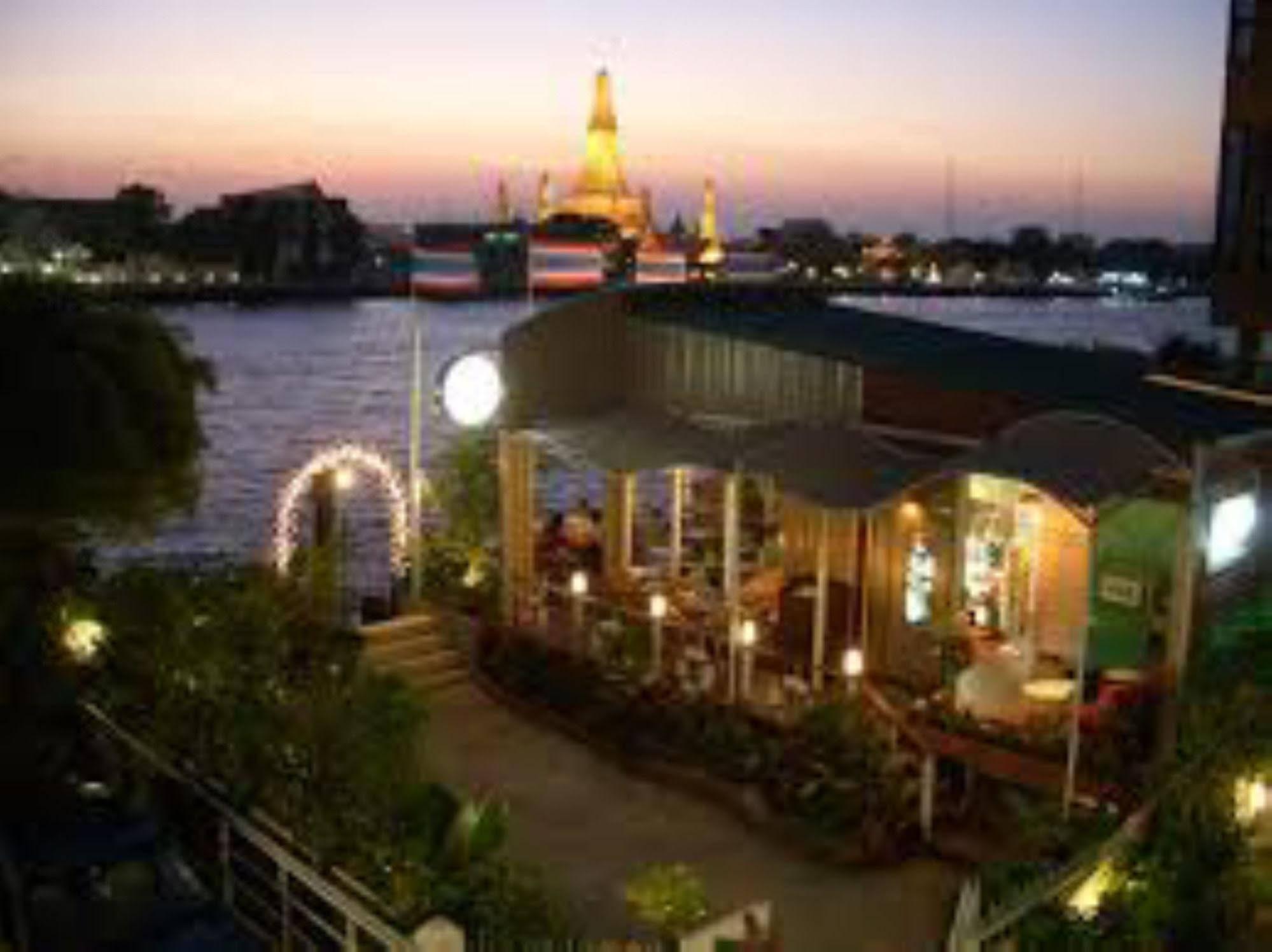 Aurum The River Place Hotel Bangkok Exterior photo